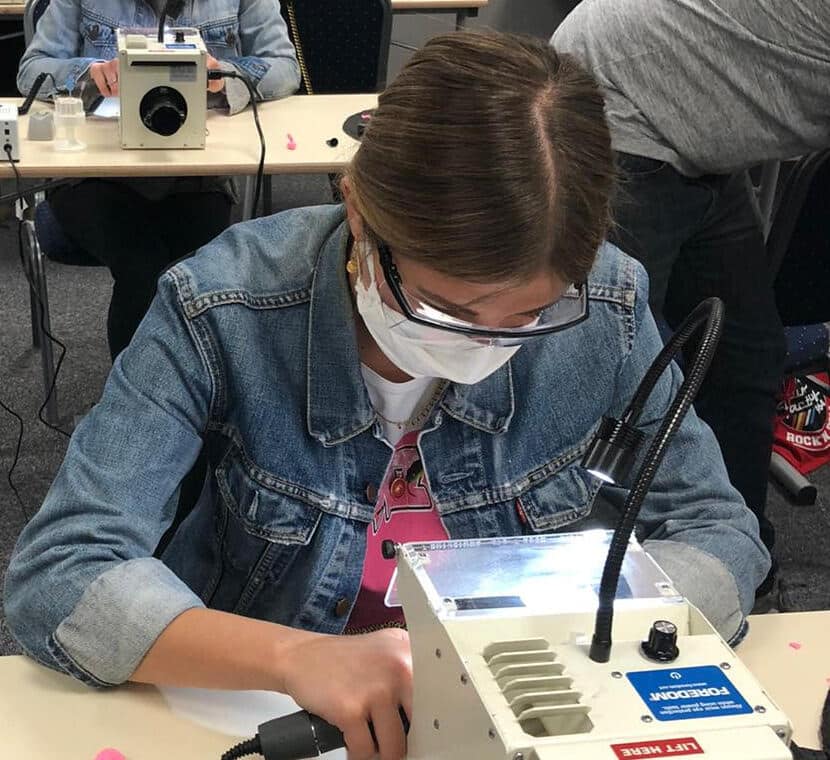 Des TP sur les embouts à Lyceum, en Espagne, en partenariat avec Diploma.