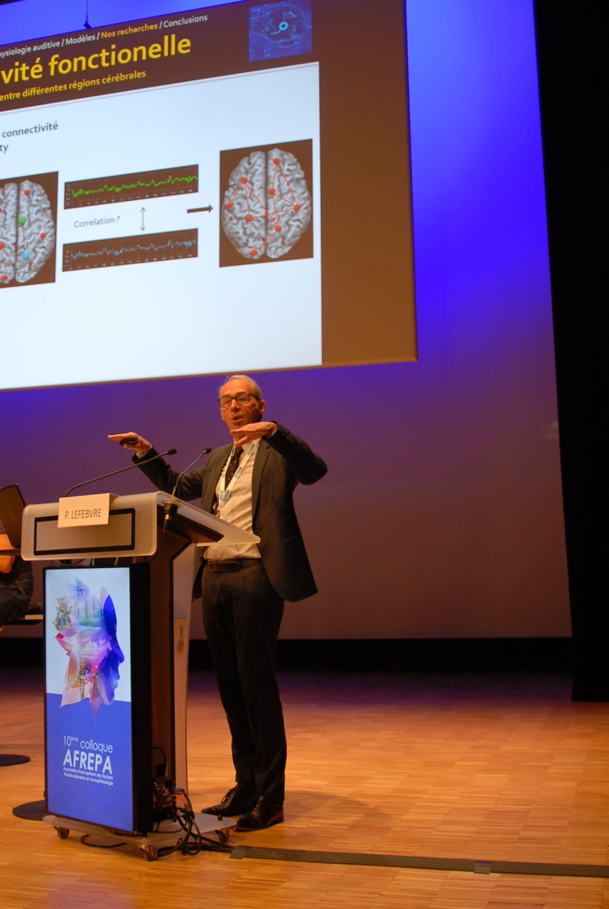 Le professeur Lefebvre a étudié l’imagerie cérébrale pour comprendre les acouphènes.